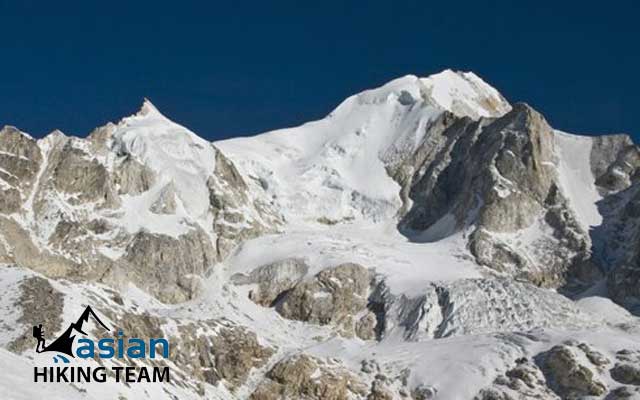 Larkya Peak Climbing 2021